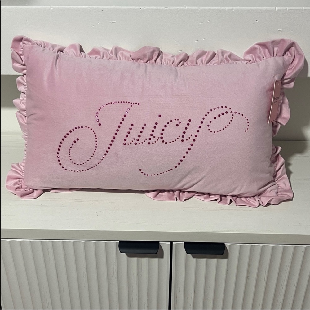 JUICY COUTURE PILLOW